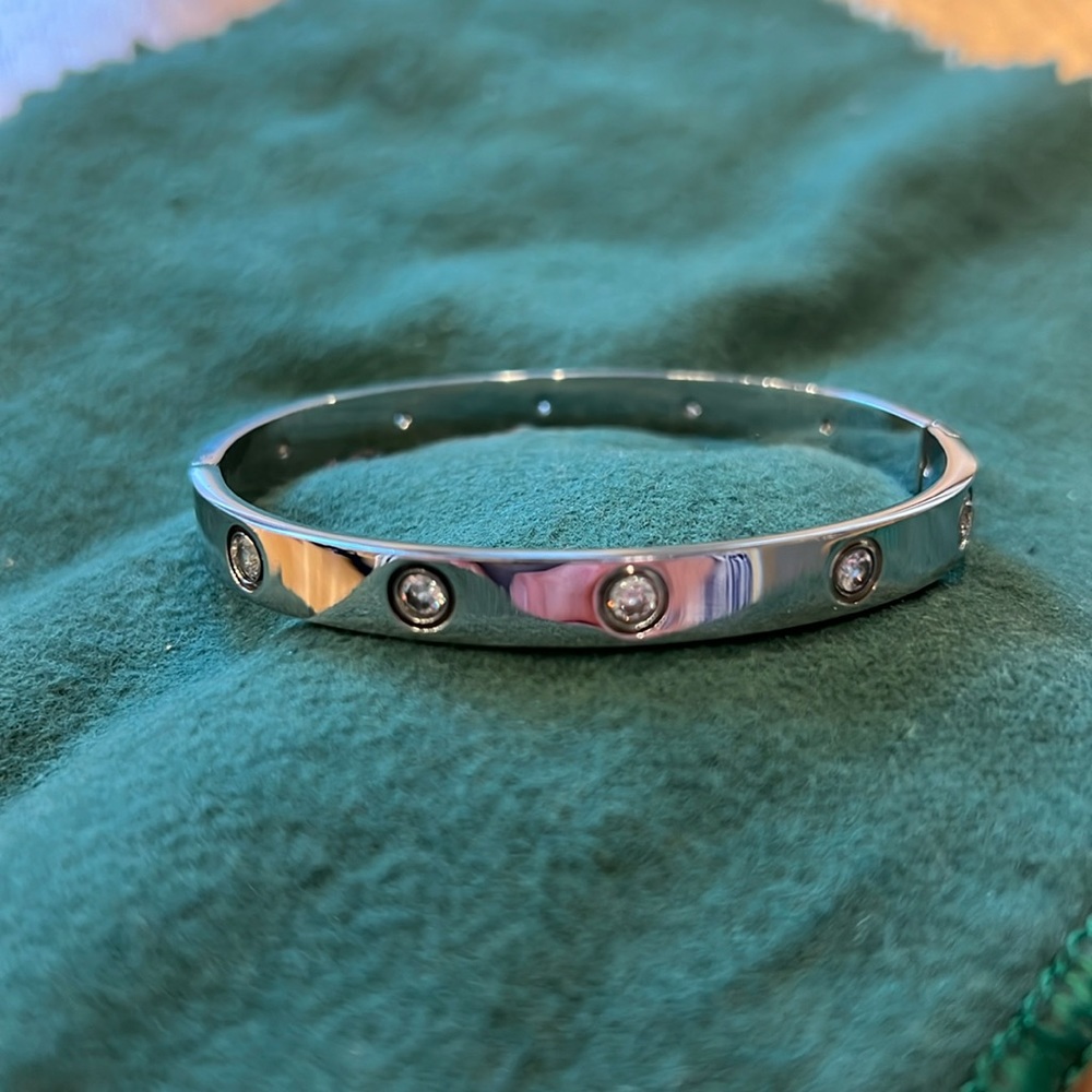 NEW Bangle w/ Crystals